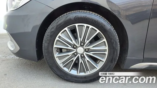 2019 Hyundai Grandeur IG Hybrid Exclusive Sold VIN KMHF2413BKA028149 – undercarriage