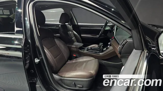 2019 Hyundai Grandeur IG Hybrid Exclusive Sold VIN KMHF2413BKA028871 – trunk area
