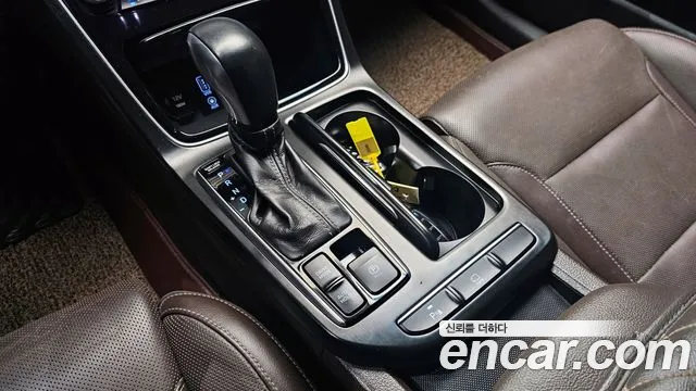 2019 Hyundai Grandeur IG Hybrid Exclusive Sold VIN KMHF2413BKA029644 – side profile