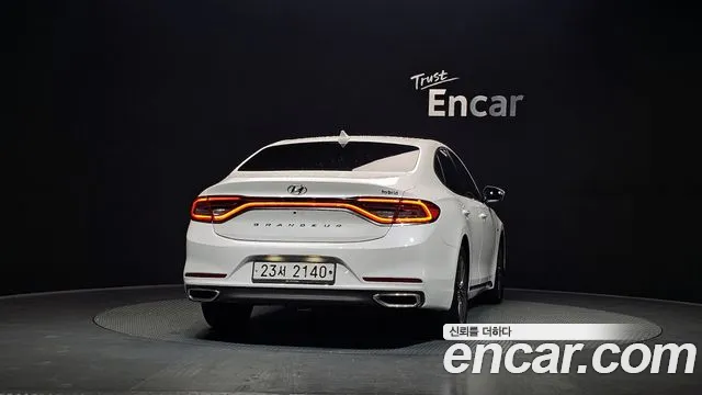 2019 Hyundai Grandeur IG Hybrid Exclusive Sold VIN KMHF2413BKA029644 – exterior detail