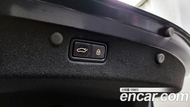 2019 Hyundai Grandeur IG Hybrid Exclusive Sold VIN KMHF2413BKA030537 – side profile