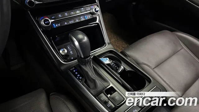2019 Hyundai Grandeur IG Hybrid Exclusive Sold VIN KMHF2413BKA032006 – exterior detail