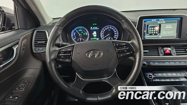 2019 Hyundai Grandeur IG Hybrid Exclusive Sold VIN KMHF2413BKA040873 – front exterior 2019 Hyundai Grandeur IG Hybrid Exclusive Sold VIN KMHF2413BKA040873 – front exterior