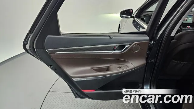 2019 Hyundai Grandeur IG Hybrid Exclusive Sold VIN KMHF2413BKA040873 – rear exterior 2019 Hyundai Grandeur IG Hybrid Exclusive Sold VIN KMHF2413BKA040873 – rear exterior