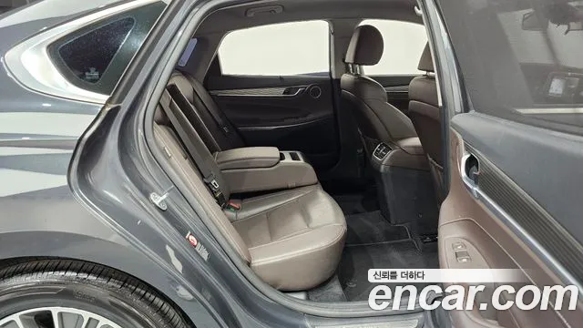 2019 Hyundai Grandeur IG Hybrid Exclusive Sold VIN KMHF2413BKA040873 – undercarriage 2019 Hyundai Grandeur IG Hybrid Exclusive Sold VIN KMHF2413BKA040873 – undercarriage