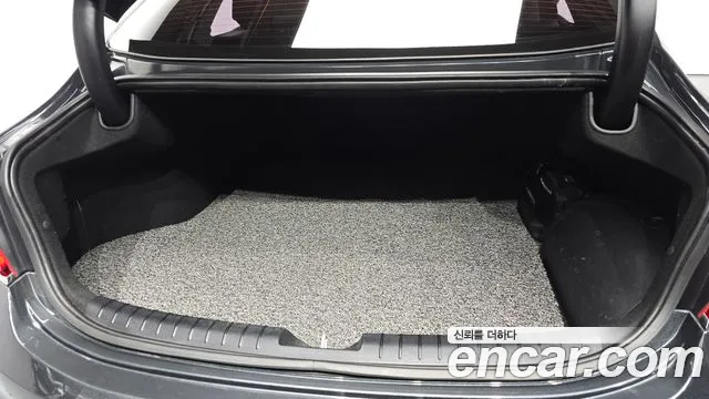 2019 Hyundai Grandeur IG Hybrid Exclusive Sold VIN KMHF2413BKA042312 – undercarriage