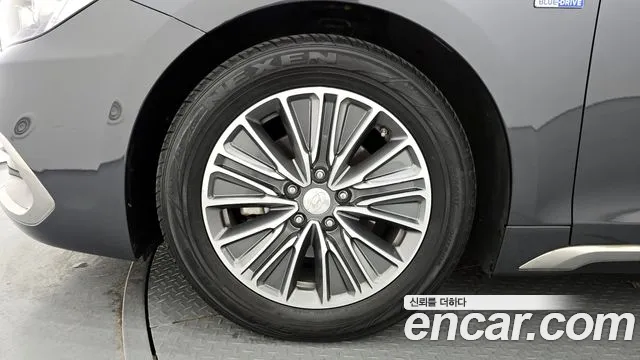 2019 Hyundai Grandeur IG Hybrid Exclusive Sold VIN KMHF2413BKA042312 – photo 14