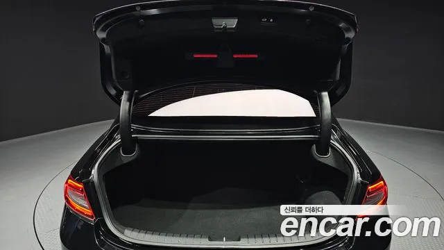 2019 Hyundai Grandeur IG Hybrid Exclusive Sold VIN KMHF2413BKA051344 – trunk area 2019 Hyundai Grandeur IG Hybrid Exclusive Sold VIN KMHF2413BKA051344 – trunk area