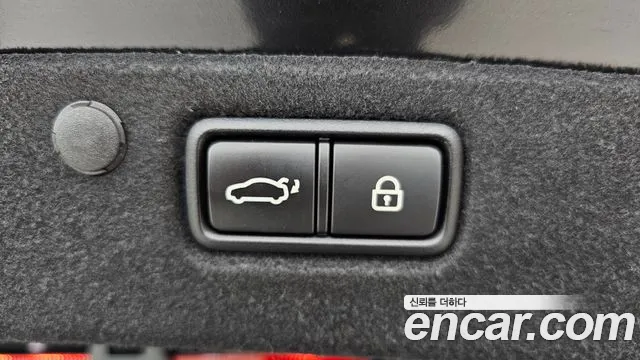 2019 Hyundai Grandeur IG Hybrid Exclusive Sold VIN KMHF2413BKA051472 – rear exterior