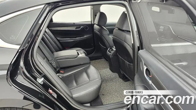 2019 Hyundai Grandeur IG Hybrid Exclusive Sold VIN KMHF2413BKA051472 – dashboard
