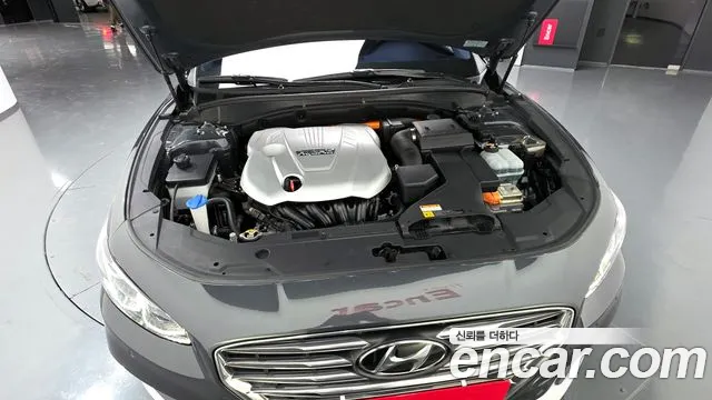 2019 Hyundai Grandeur IG Hybrid Exclusive Sold VIN KMHF2413BKA051502 – engine bay 2019 Hyundai Grandeur IG Hybrid Exclusive Sold VIN KMHF2413BKA051502 – engine bay