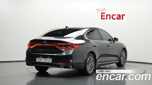 2019 Hyundai Grandeur IG Hybrid Exclusive Sold VIN KMHF2413BKA051502 – exterior detail 2019 Hyundai Grandeur IG Hybrid Exclusive Sold VIN KMHF2413BKA051502 – exterior detail