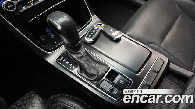 2017 Hyundai Grandeur IG 3.0 Exclusive Sold VIN KMHF241EBHA003470 – engine bay