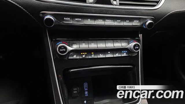 2017 Hyundai Grandeur IG 3.0 Exclusive Sold VIN KMHF241EBHA003470 – photo 17