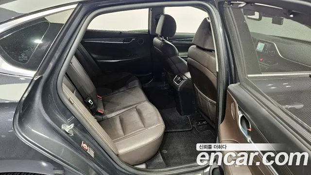 2017 Hyundai Grandeur IG 3.0 Exclusive Sold VIN KMHF241EBHA024970 – photo 15 2017 Hyundai Grandeur IG 3.0 Exclusive Sold VIN KMHF241EBHA024970 – photo 15