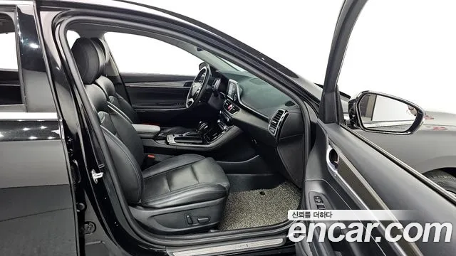 2017 Hyundai Grandeur IG 3.0 Exclusive Sold VIN KMHF241EBHA026817 – dashboard