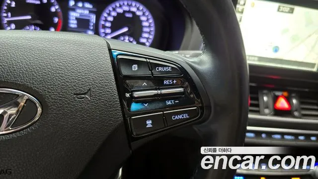 2017 Hyundai Grandeur IG 3.0 Exclusive Sold VIN KMHF241EBHA040940 – exterior detail 2017 Hyundai Grandeur IG 3.0 Exclusive Sold VIN KMHF241EBHA040940 – exterior detail