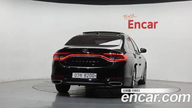 2018 Hyundai Grandeur IG 3.0 Exclusive Sold VIN KMHF241EBJA046868 – trunk area 2018 Hyundai Grandeur IG 3.0 Exclusive Sold VIN KMHF241EBJA046868 – trunk area