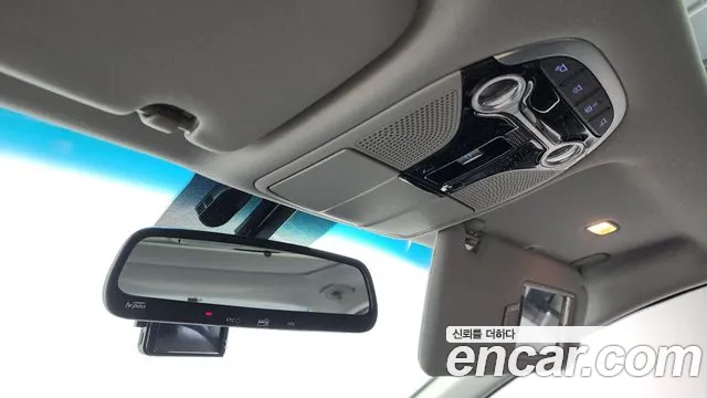 2018 Hyundai Grandeur IG 3.0 Modren Basic (Rental car) Sold VIN KMHF241EBJA066701 – interior seats 2018 Hyundai Grandeur IG 3.0 Modren Basic (Rental car) Sold VIN KMHF241EBJA066701 – interior seats