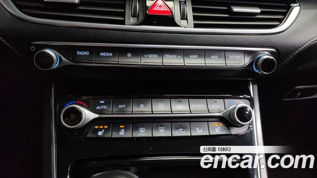 2018 Hyundai Grandeur IG 3.0 Modren Basic (Rental car) Sold VIN KMHF241EBJA066701 – exterior detail 2018 Hyundai Grandeur IG 3.0 Modren Basic (Rental car) Sold VIN KMHF241EBJA066701 – exterior detail