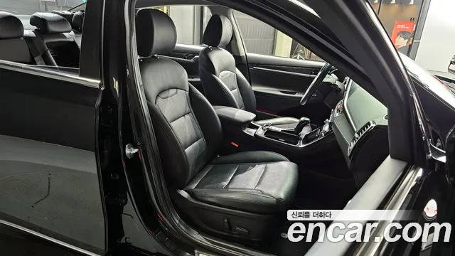 2018 Hyundai Grandeur IG 3.0 Modren Basic (Rental car) Sold VIN KMHF241EBJA067327 – rear exterior 2018 Hyundai Grandeur IG 3.0 Modren Basic (Rental car) Sold VIN KMHF241EBJA067327 – rear exterior