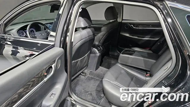 2018 Hyundai Grandeur IG 3.0 Modren Basic (Rental car) Sold VIN KMHF241EBJA067327 – exterior detail 2018 Hyundai Grandeur IG 3.0 Modren Basic (Rental car) Sold VIN KMHF241EBJA067327 – exterior detail