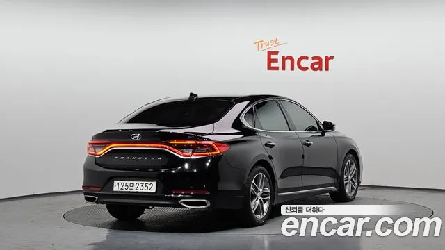 2018 Hyundai Grandeur Ig 3.0 Exclusive Sold VIN KMHF241EBJA067537 – front exterior
