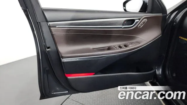2018 Hyundai Grandeur IG 3.0 Exclusive Sold VIN KMHF241EBJA068546 – engine bay
