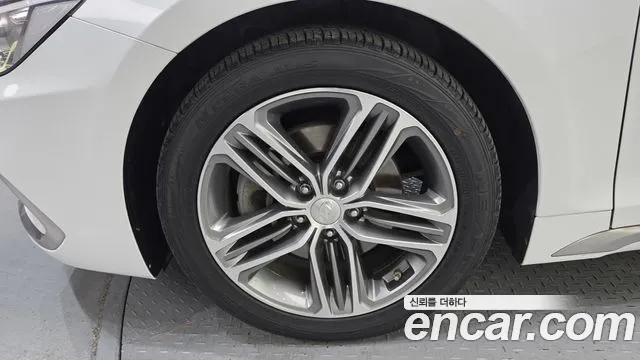 2018 Hyundai Grandeur Ig 3.0 Exclusive Sold VIN KMHF241EBJA074505 – front exterior