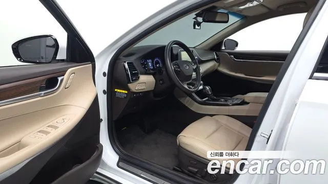 2018 Hyundai Grandeur IG 3.0 Exclusive Sold VIN KMHF241EBJA102274 – rear exterior 2018 Hyundai Grandeur IG 3.0 Exclusive Sold VIN KMHF241EBJA102274 – rear exterior