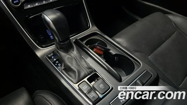 2018 Hyundai Grandeur IG 3.0 Exclusive Sold VIN KMHF241EBJA107272 – trunk area