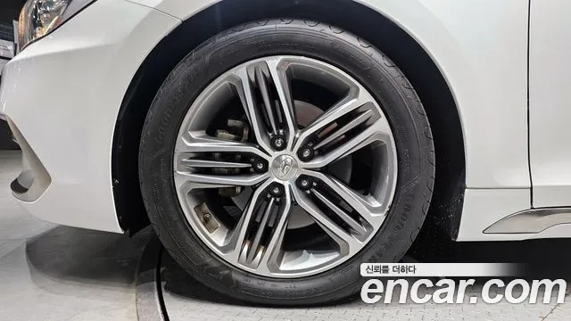 2018 Hyundai Grandeur IG 3.0 Exclusive Sold VIN KMHF241EBJA107272 – photo 21