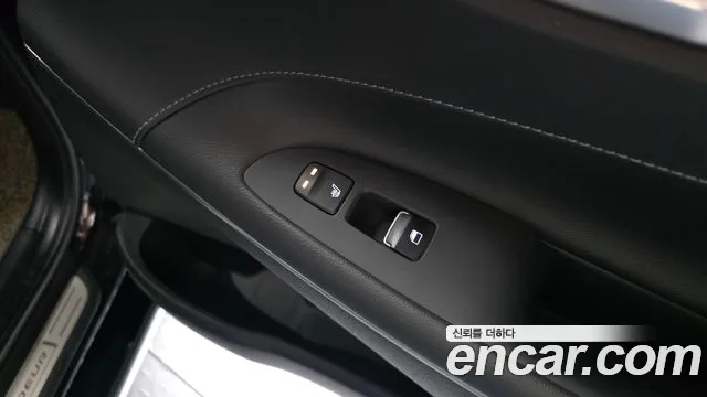 2018 Hyundai Grandeur IG 3.0 Exclusive Sold VIN KMHF241EBJA113609 – trunk area
