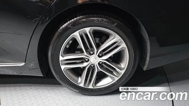 2018 Hyundai Grandeur IG 3.0 Exclusive Sold VIN KMHF241EBJA113609 – photo 17