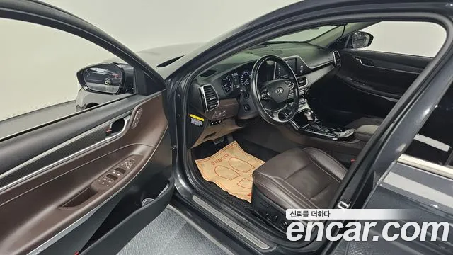 2018 Hyundai Grandeur Ig 3.0 Exclusive Sold VIN KMHF241EBJA127321 – front exterior