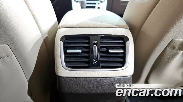 2018 Hyundai Grandeur IG 3.0 Exclusive Sold VIN KMHF241EBJA136370 – side profile
