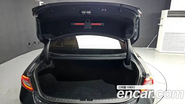 2018 Hyundai Grandeur IG 3.0 Exclusive Sold VIN KMHF241EBJA136370 – dashboard