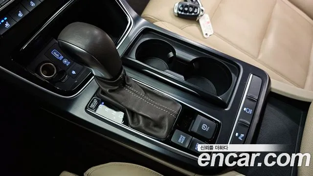 2018 Hyundai Grandeur IG 3.0 Exclusive Sold VIN KMHF241EBJA136370 – trunk area