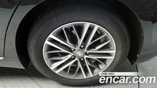 2019 Hyundai Grandeur IG 3.0 LPi Modern Basic (Rental Car) Sold VIN KMHF241NBKA234677 – engine bay 2019 Hyundai Grandeur IG 3.0 LPi Modern Basic (Rental Car) Sold VIN KMHF241NBKA234677 – engine bay
