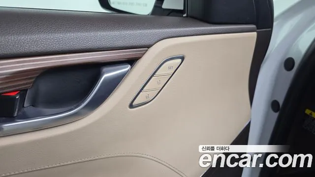 2017 Hyundai Grandeur IG 3.0 Exclusive Sold VIN KMHF341EBHA025518 – rear exterior 2017 Hyundai Grandeur IG 3.0 Exclusive Sold VIN KMHF341EBHA025518 – rear exterior