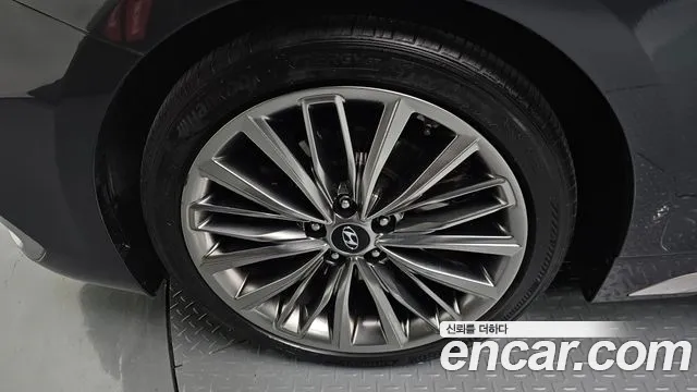 2018 Hyundai Grandeur IG 3.0 Exclusive Sold VIN KMHF341EBJA057669 – interior seats