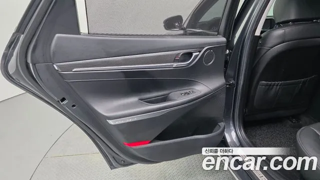 2018 Hyundai Grandeur Ig 3.0 Exclusive Sold VIN KMHF341EBJA143123 – front exterior