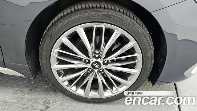 2019 Hyundai Grandeur IG 3.0 Exclusive Sold VIN KMHF341EBKA221377 – side profile 2019 Hyundai Grandeur IG 3.0 Exclusive Sold VIN KMHF341EBKA221377 – side profile
