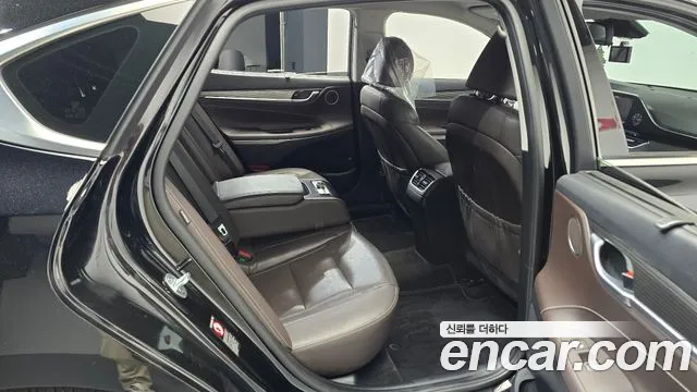 2019 Hyundai Grandeur IG 3.0 Exclusive Sold VIN KMHF341EBKA235763 – exterior detail