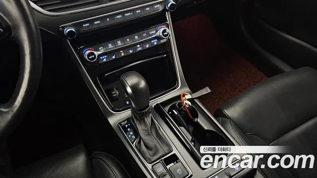 2018 Hyundai Grandeur IG 3.3 Celebrity Sold VIN KMHF341GBJA110009 – interior seats