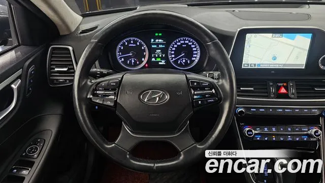 2018 Hyundai Grandeur IG 3.3 Celebrity Sold VIN KMHF341GBJA110009 – exterior detail