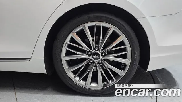 2019 Hyundai Grandeur IG 3.3 Celebrity Sold VIN KMHF341GBKA265833 – exterior detail