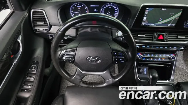 2018 Hyundai Grandeur IG 3.0 LPI Taxi Sold VIN KMHF341NBJA135939 – interior seats