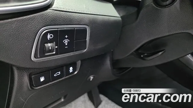 2018 Hyundai Grandeur IG 3.0 LPI Taxi Sold VIN KMHF341NBJA135939 – exterior detail