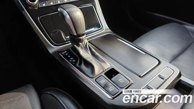 2018 Hyundai Grandeur Ig 2.4 Premium Sold VIN KMHF441CBJA055285 – front exterior